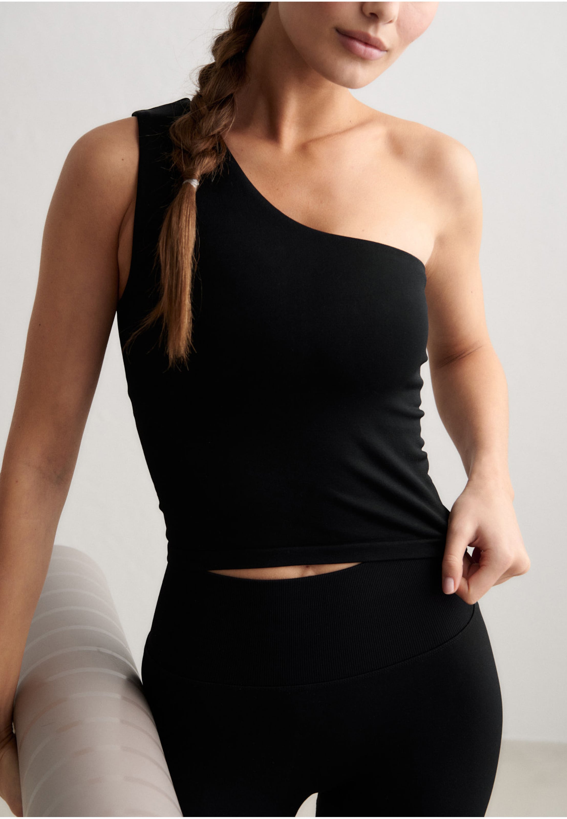 aimn Shape Seamless One Shoulder Bralette