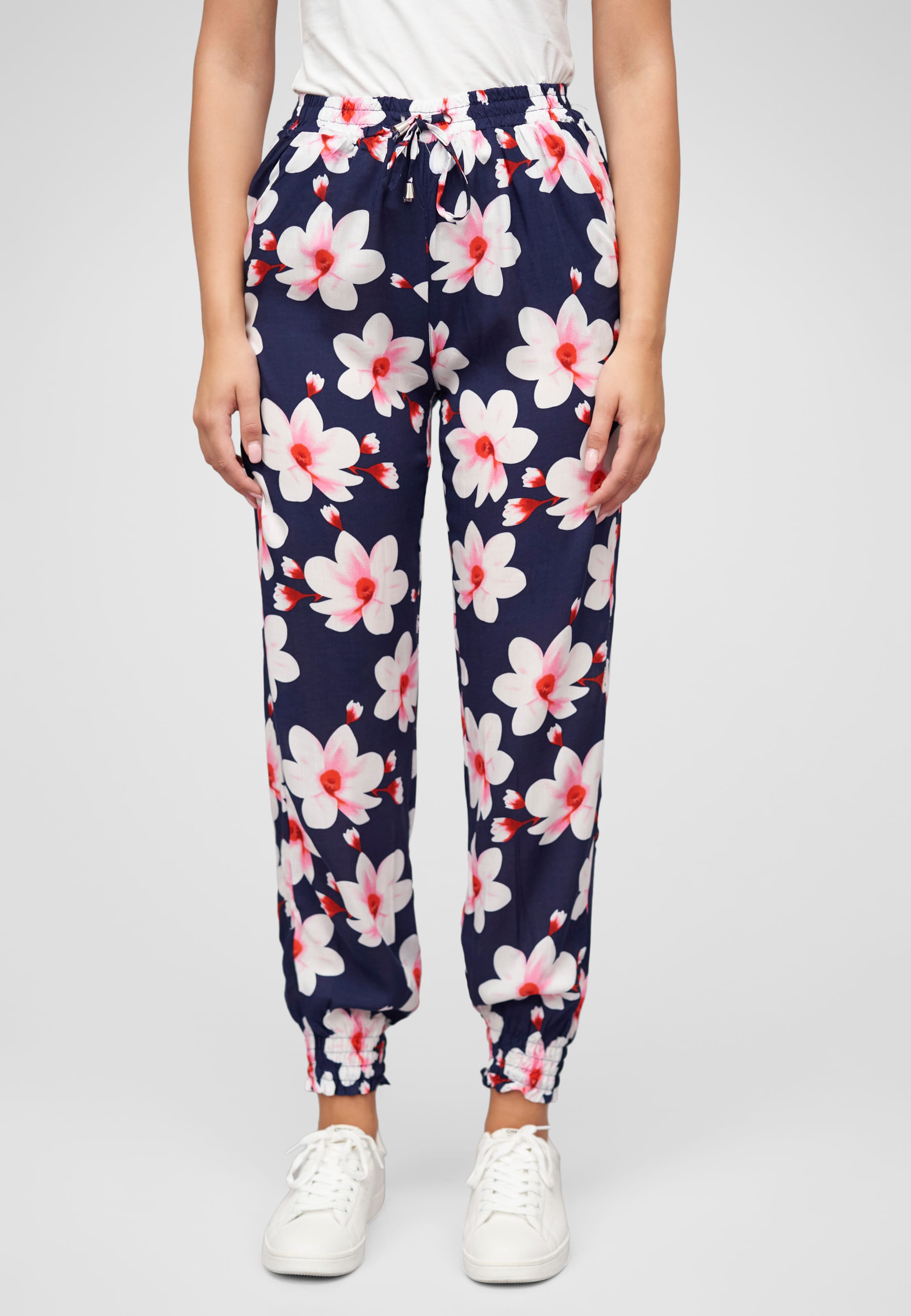Cloud5ive Viskose Hose mit Bündchen 2-Pockets & Big Flowers