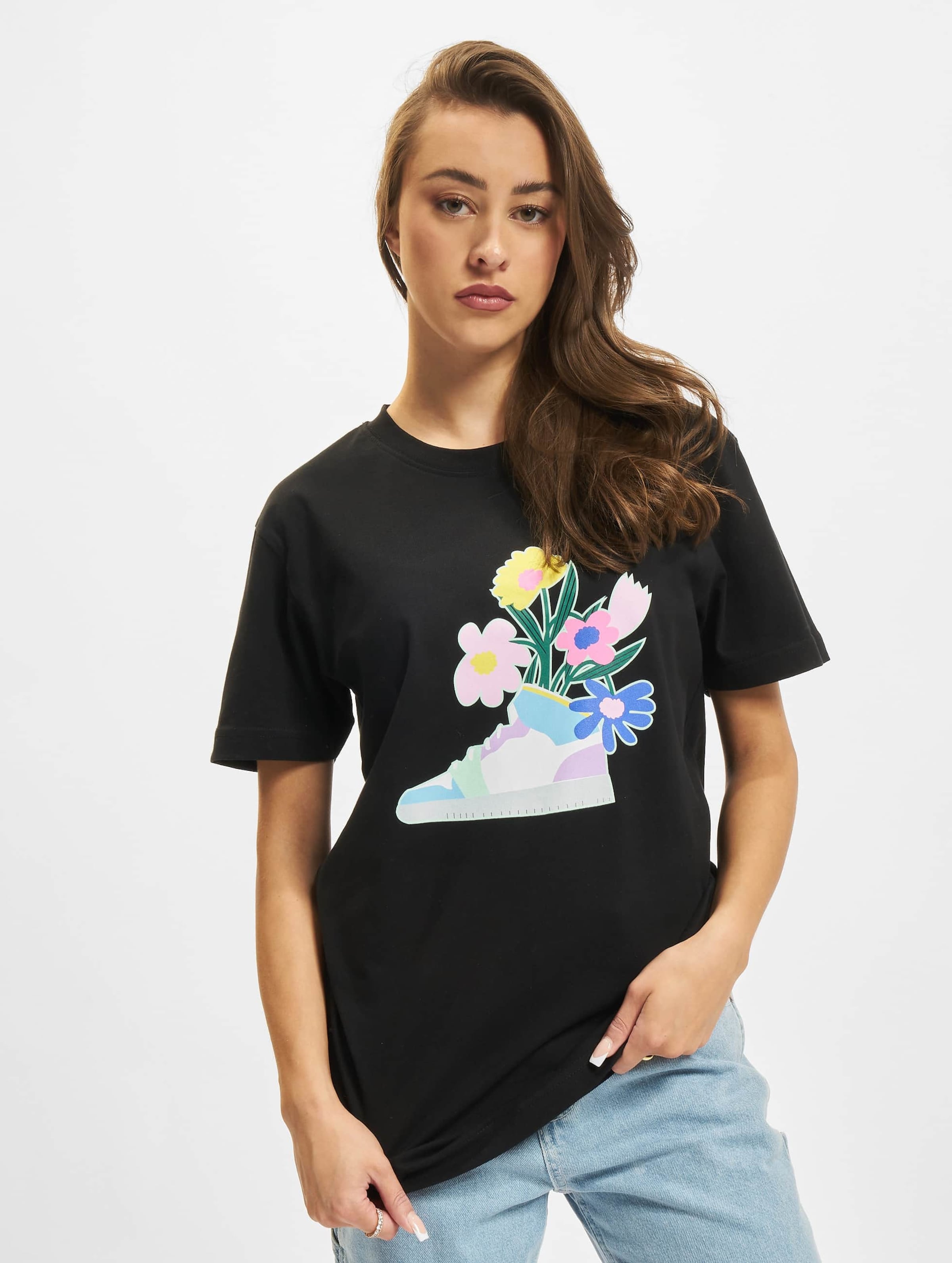 Mister Tee Ladies Flower Sneaker