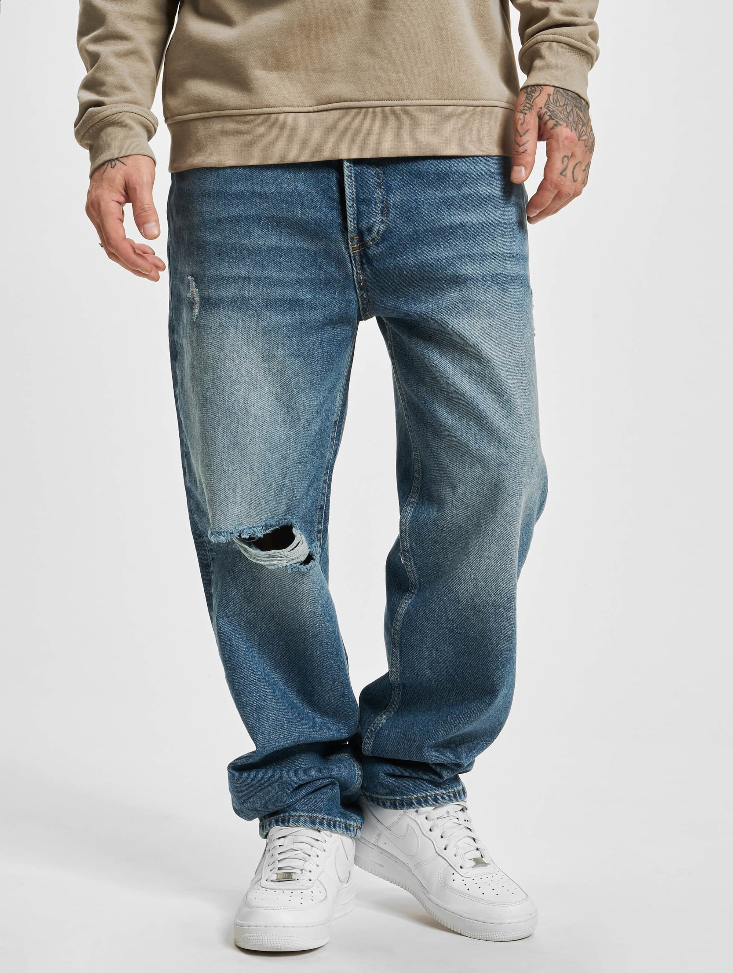 2Y Premium Destoyed Baggy Jeans