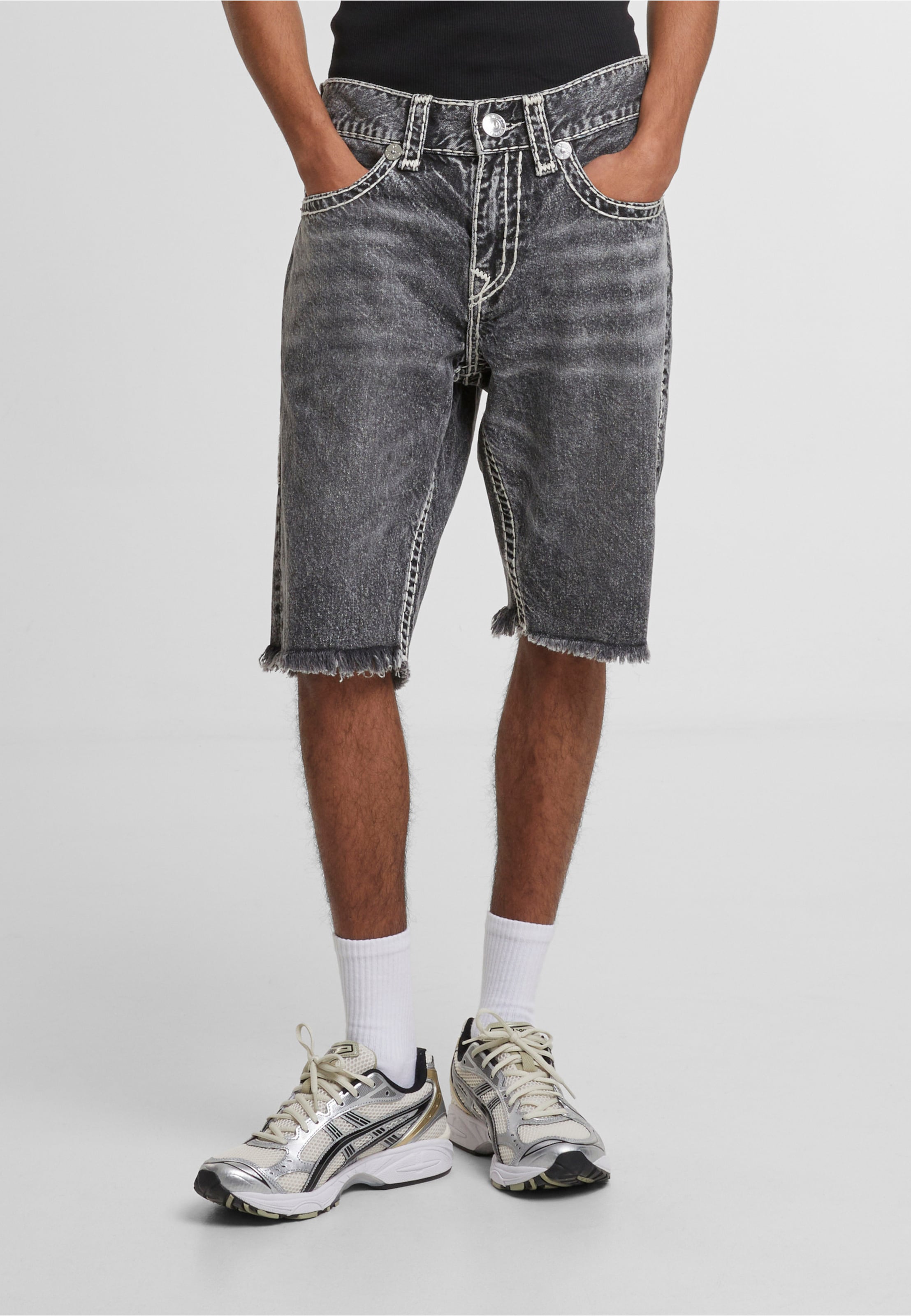 True Religion RICKY SUPER T SHORT FLAP 1/2” RAW HEM