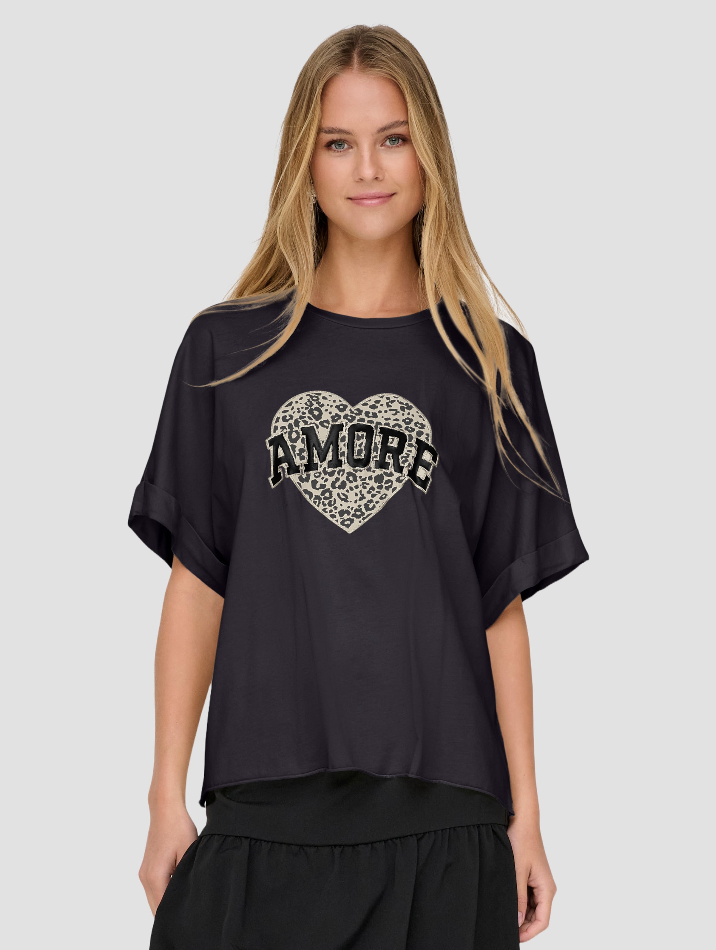 Only Lucy Life Leo Top