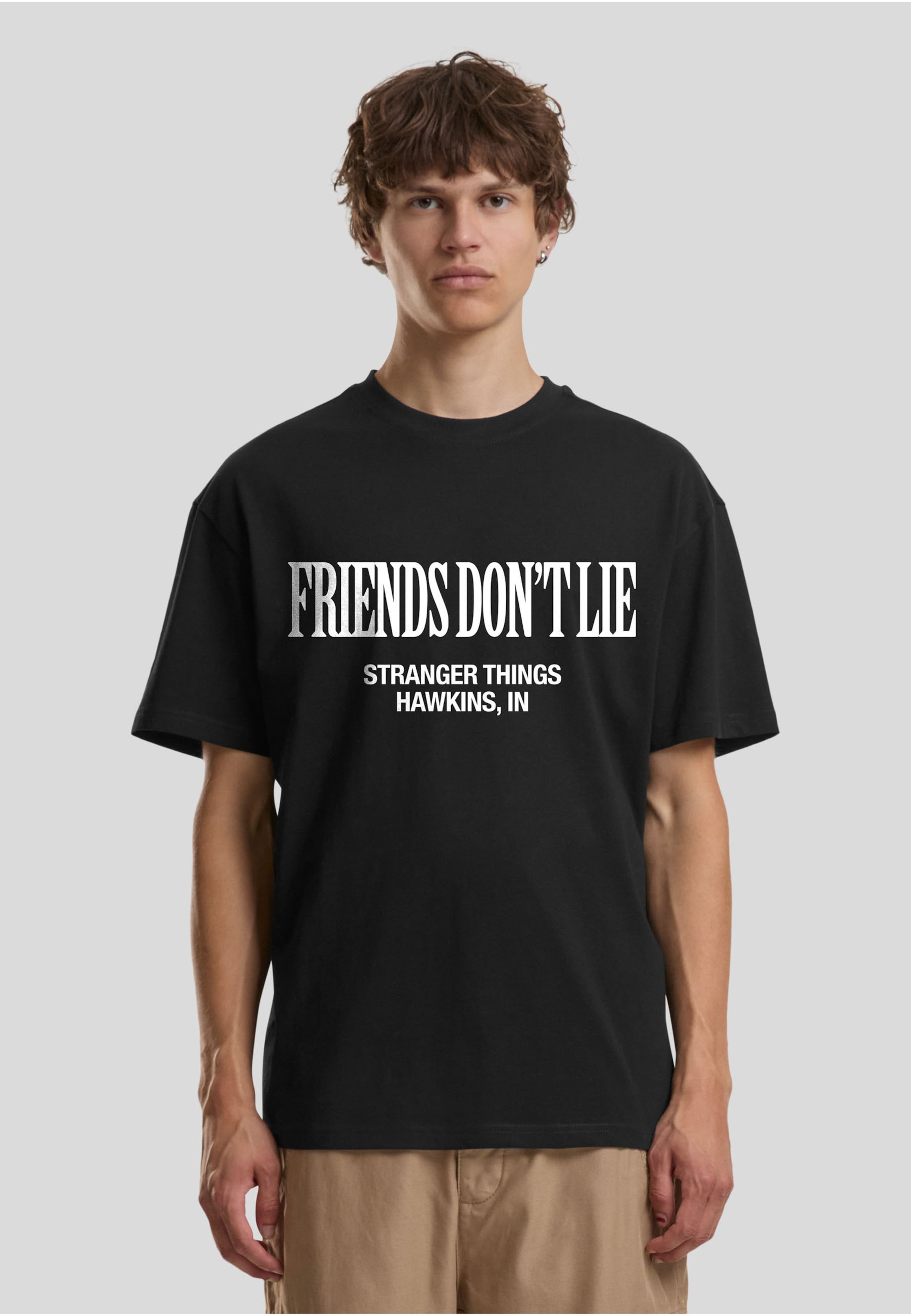 Merchcode Stranger Things Friends don’t Lie Loose Tee