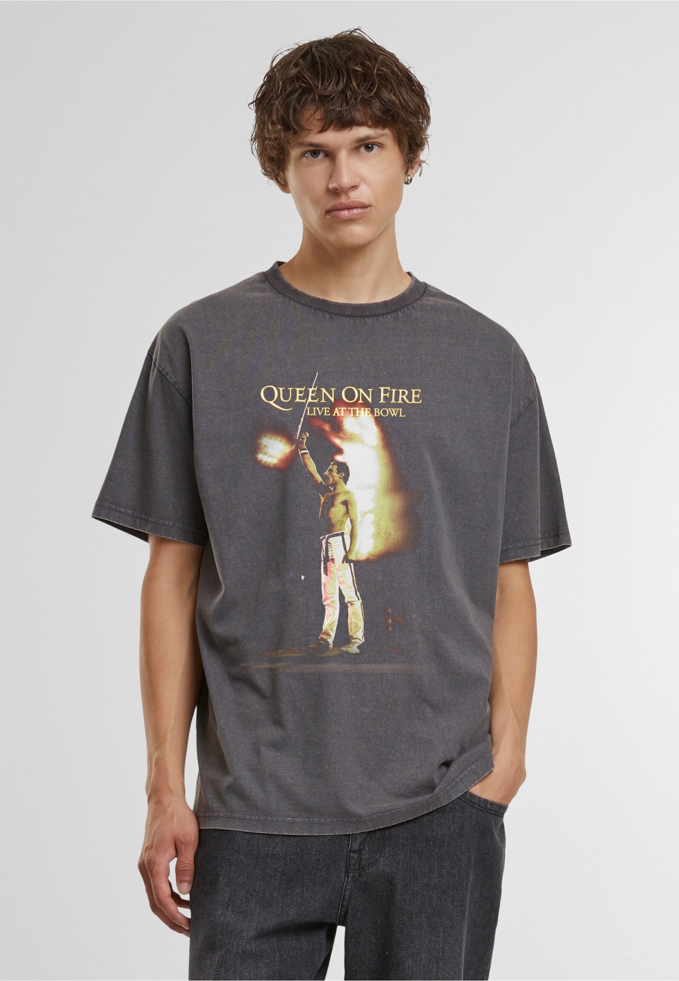 Merchcode Queen Life at Bowl Vintage Loose Tee