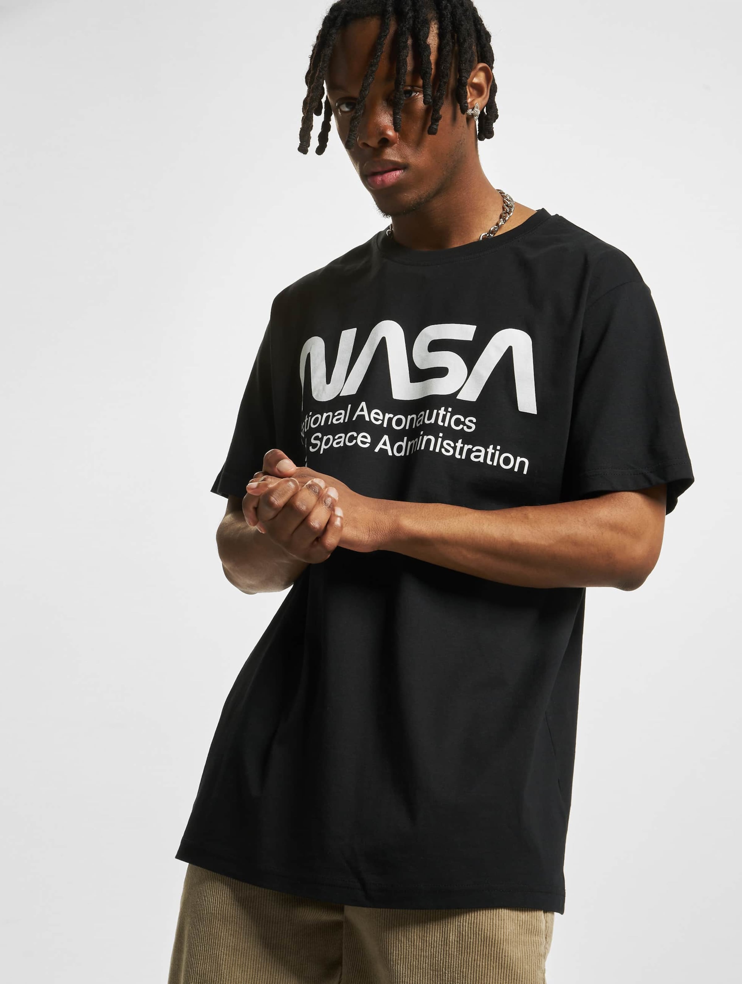 Mister Tee NASA Wormlogo
