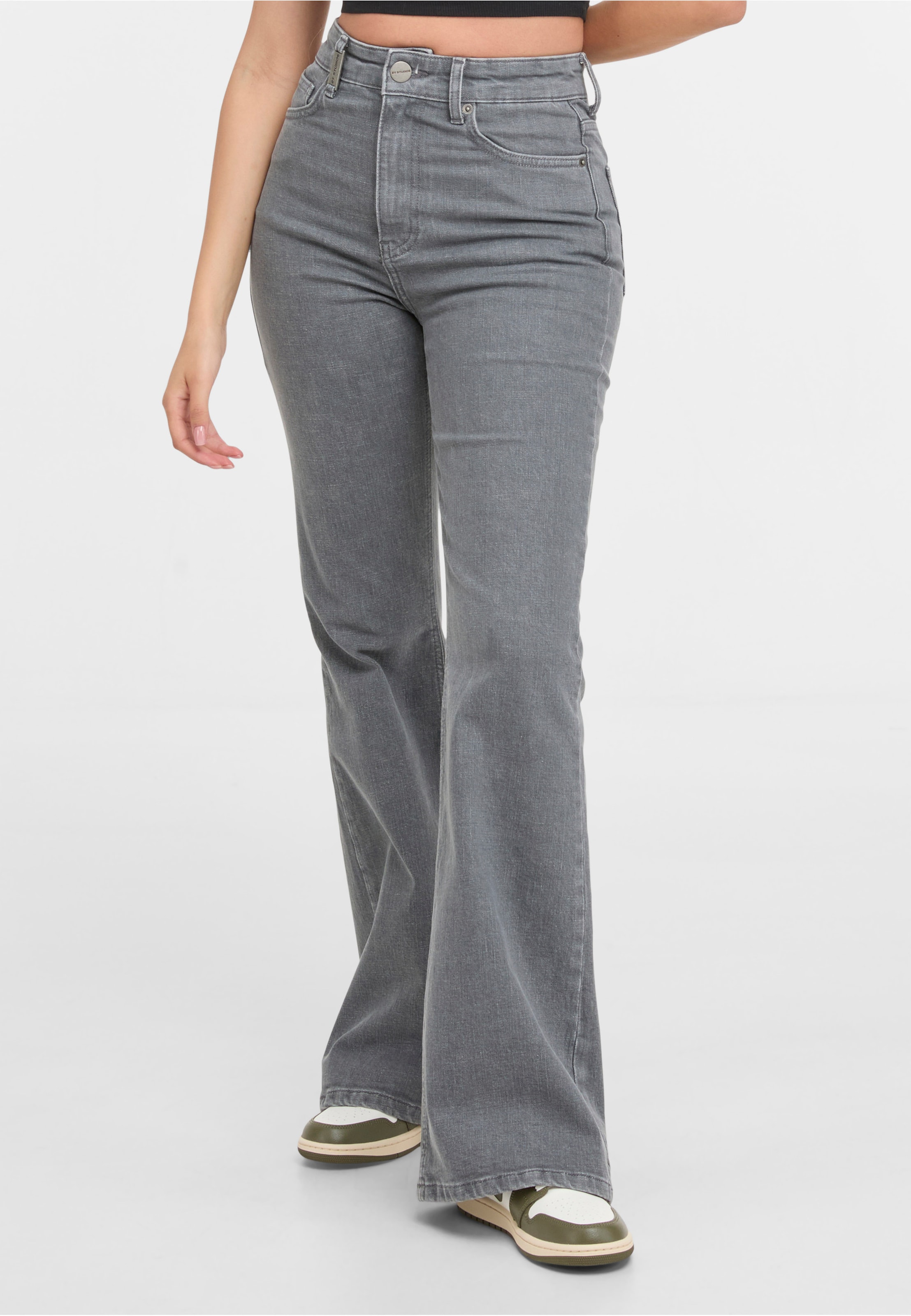 2Y Studios Viona Flared Jeans