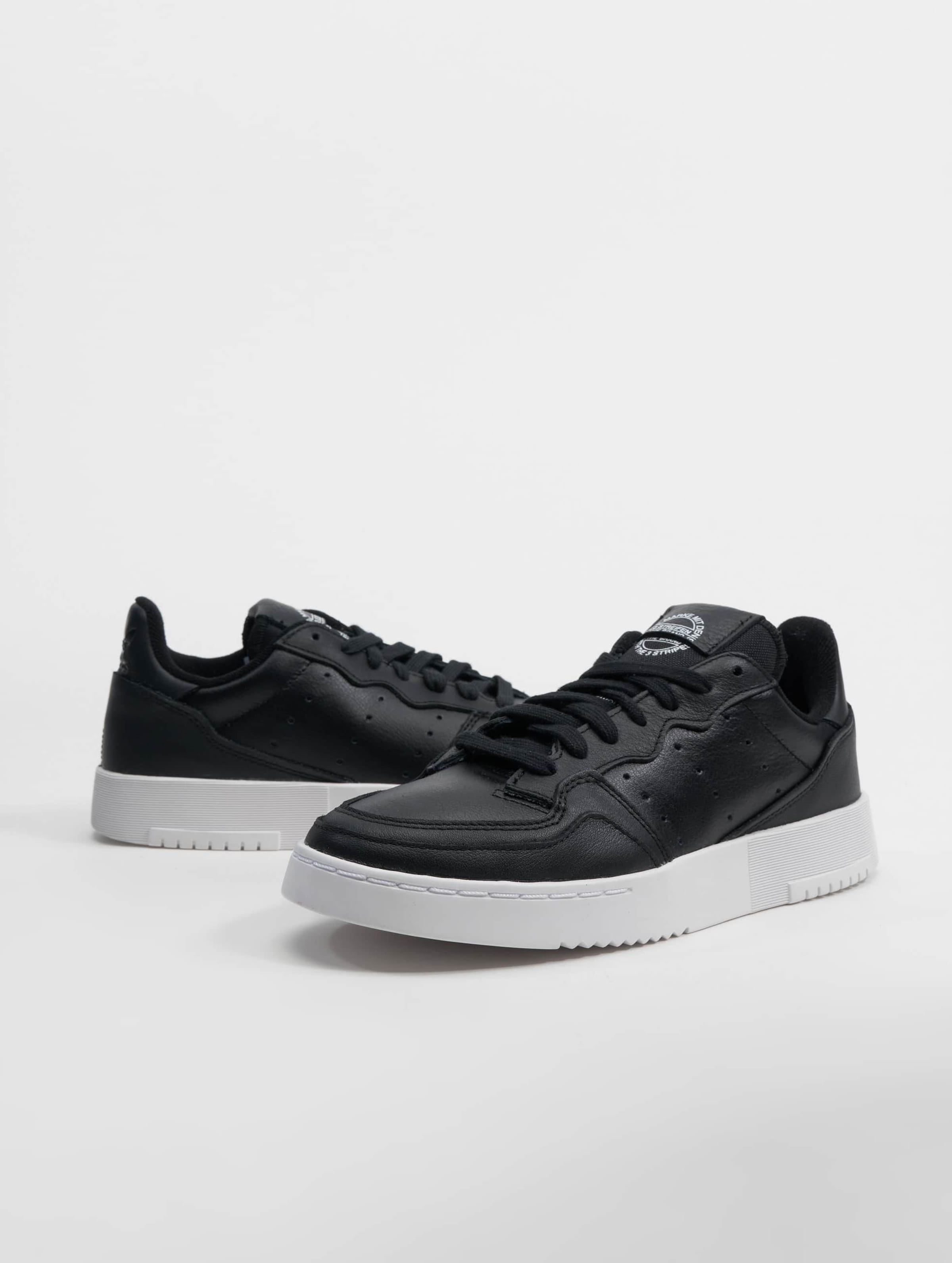 adidas SUPERCOURT Schuh