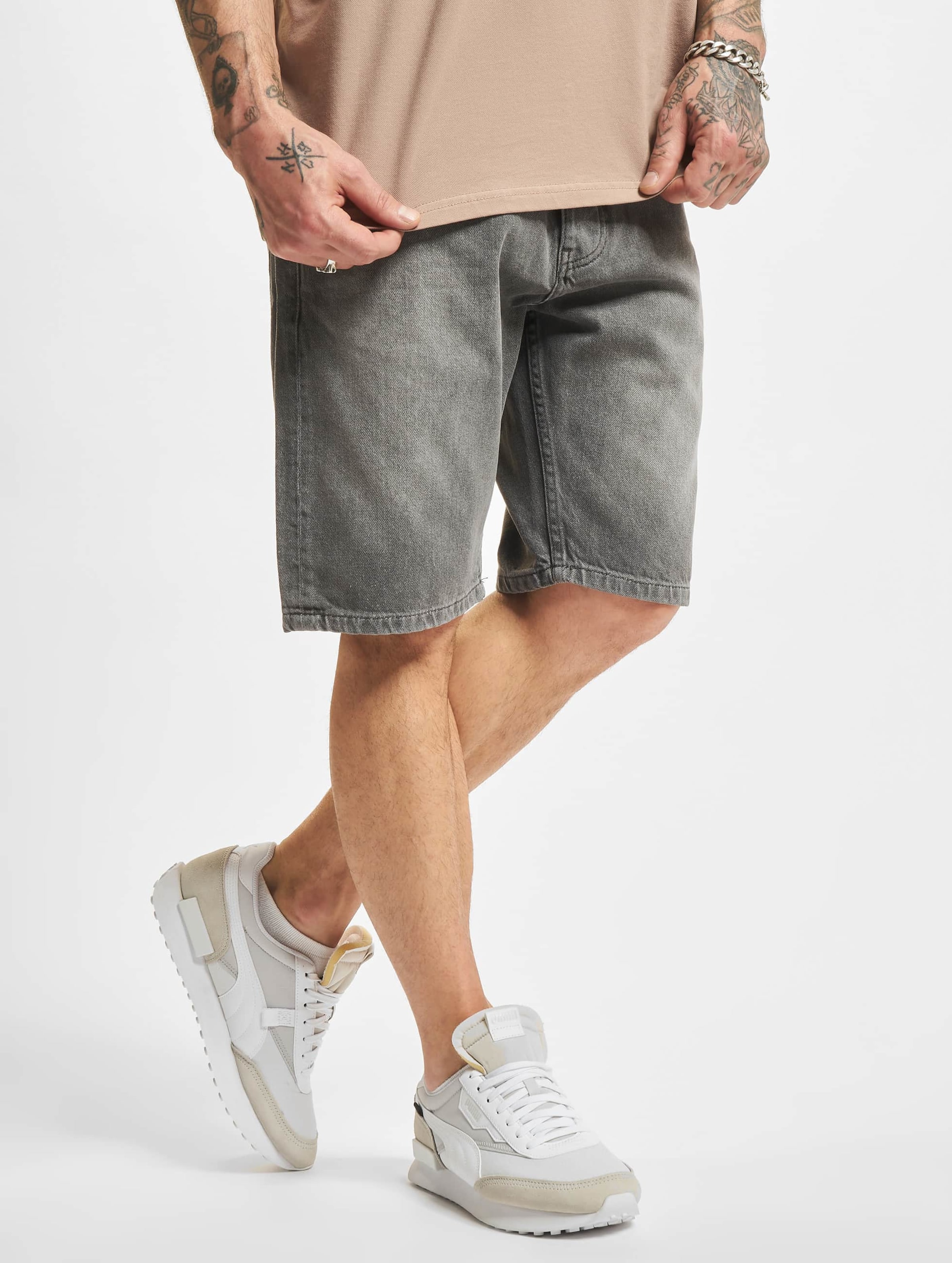 2Y Premium Basic Slim Fit Denim Short