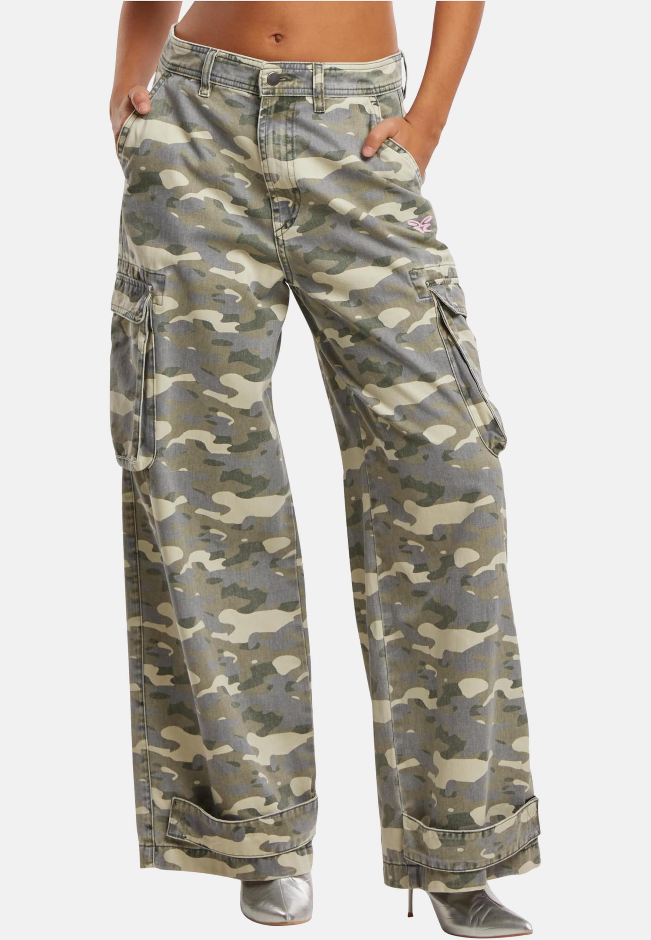 Felicious Camouflage Cargo Pants