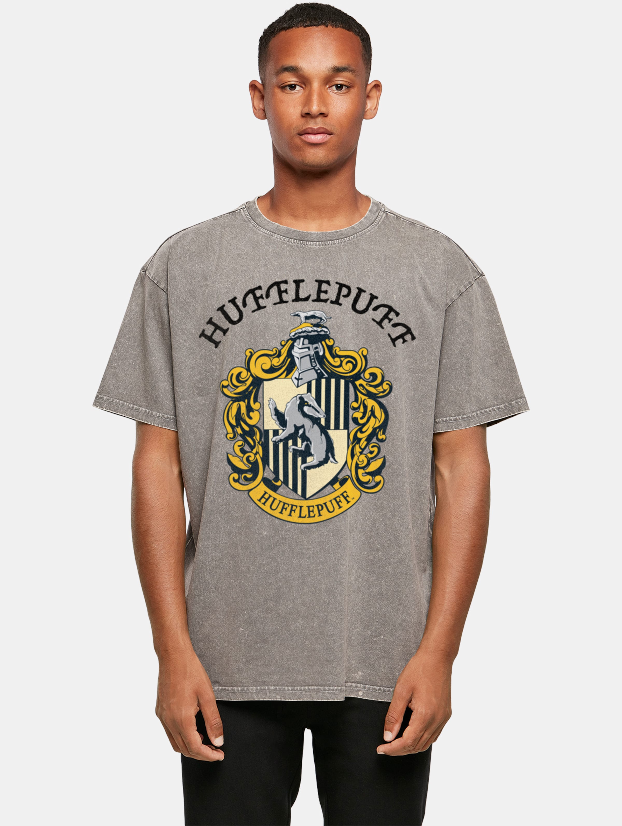 Absolute Cult Harry Potter - Hufflepuff Crest Acid Washed Oversized Tee