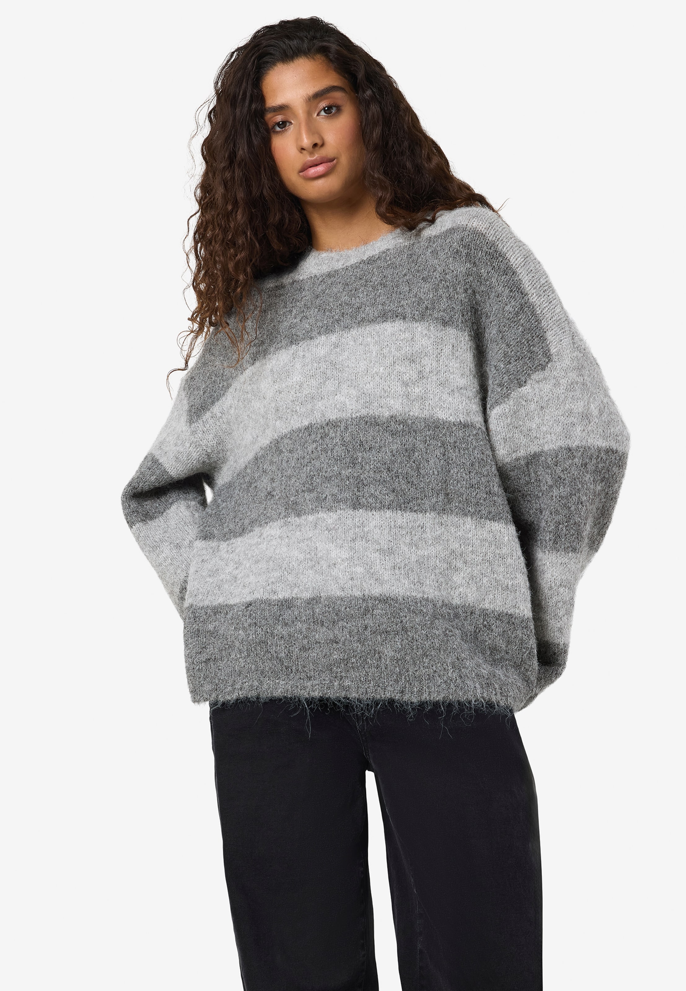 Noisy May NMSUTTON L/S OVERSIZED KNIT FWD NOOS