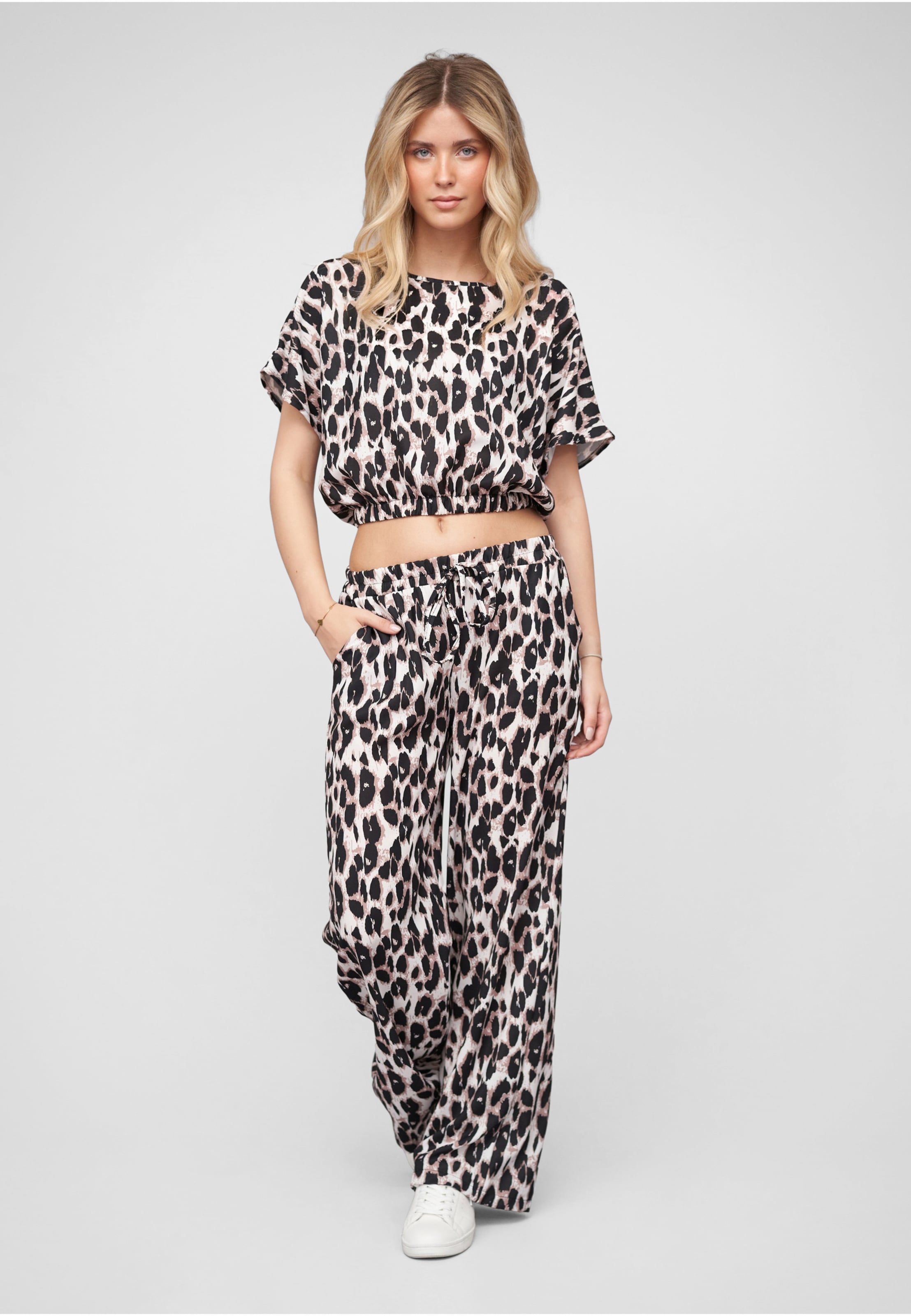 Cloud5ive Set Batwing Top and Wide Pants