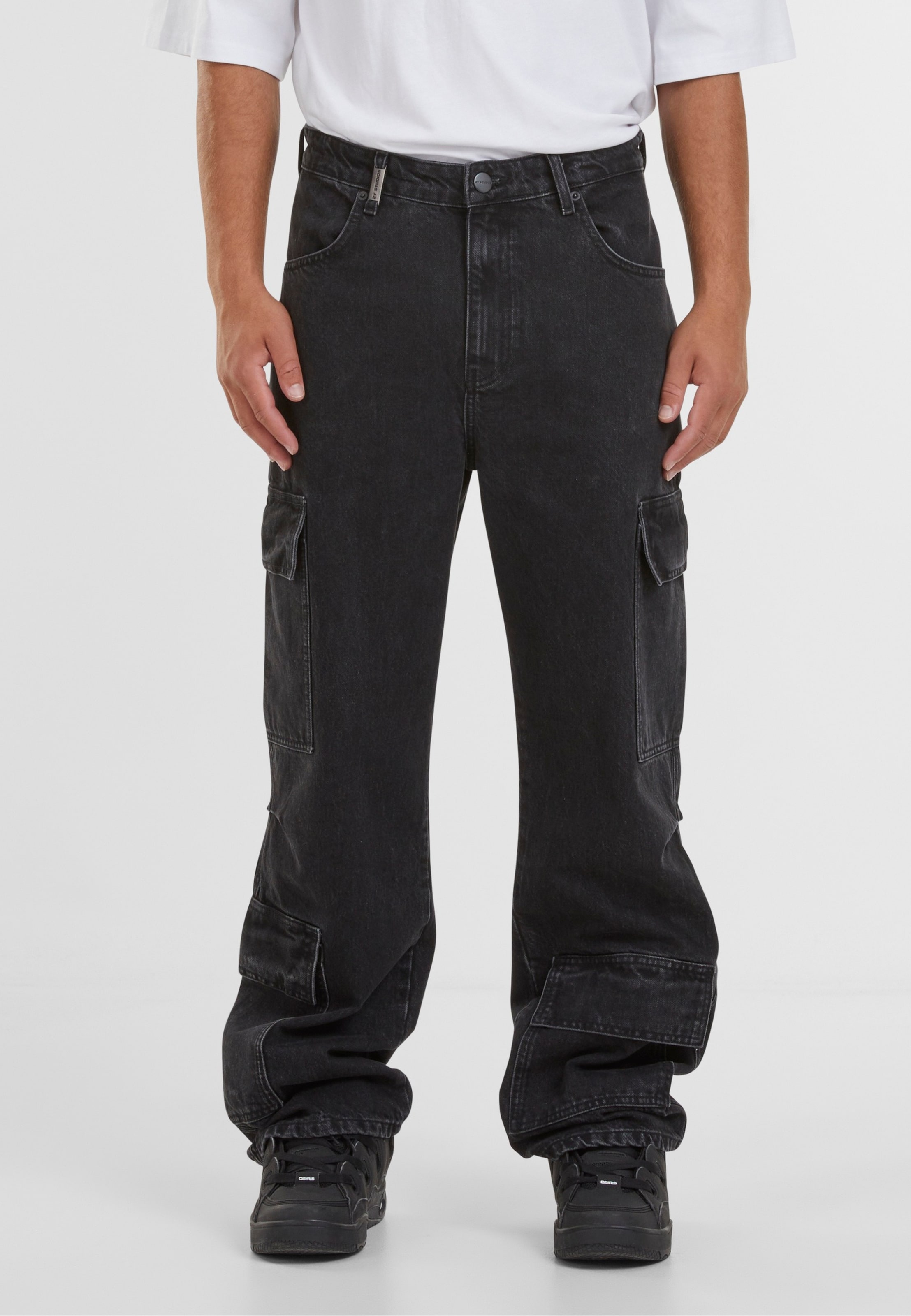 2Y Studios Vorin Cargo Baggy Jeans