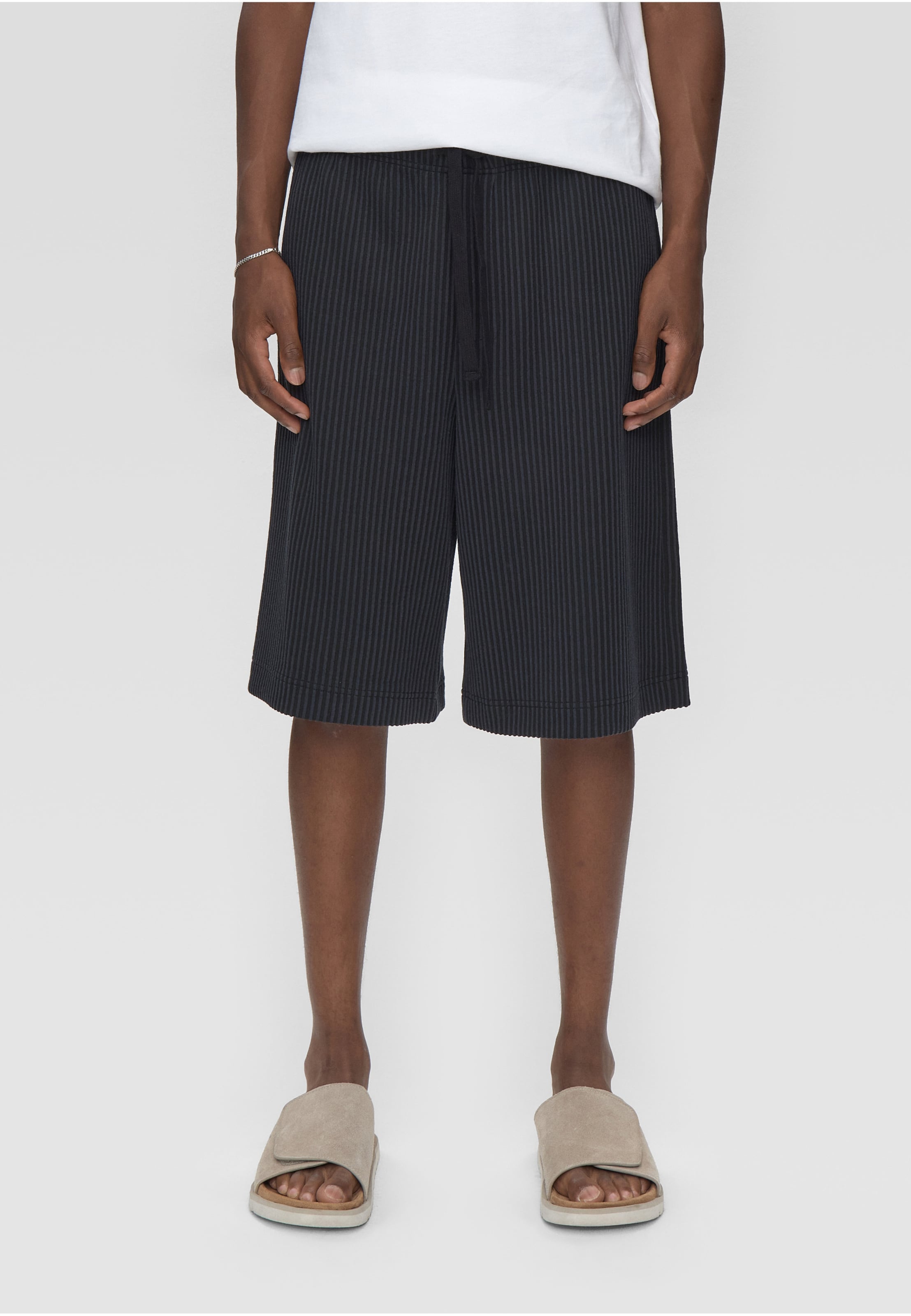Minimum Jasper wde striped shorts