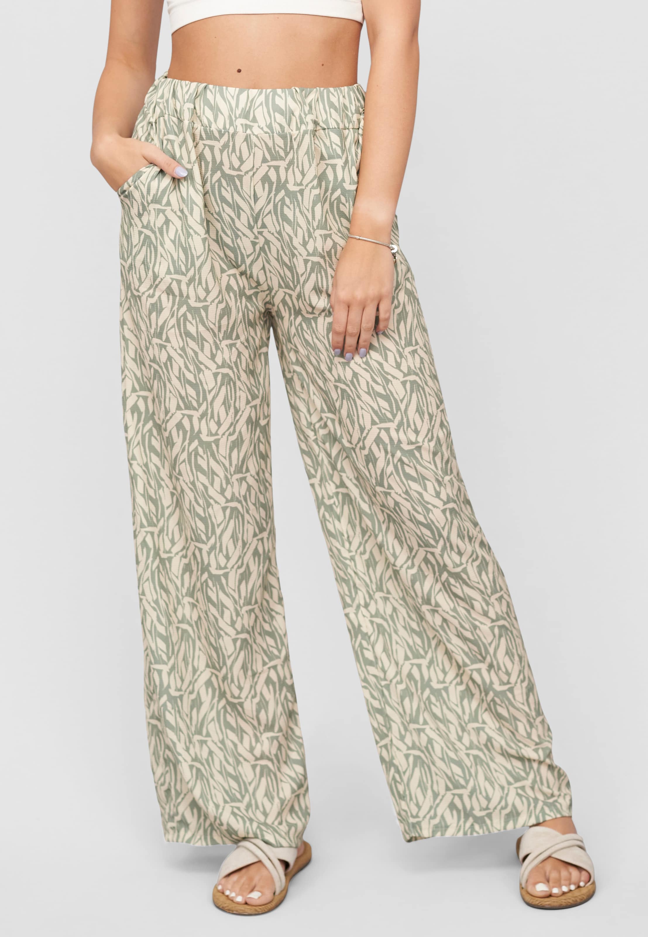 Cloud5ive Summer Pants with aop leaf print