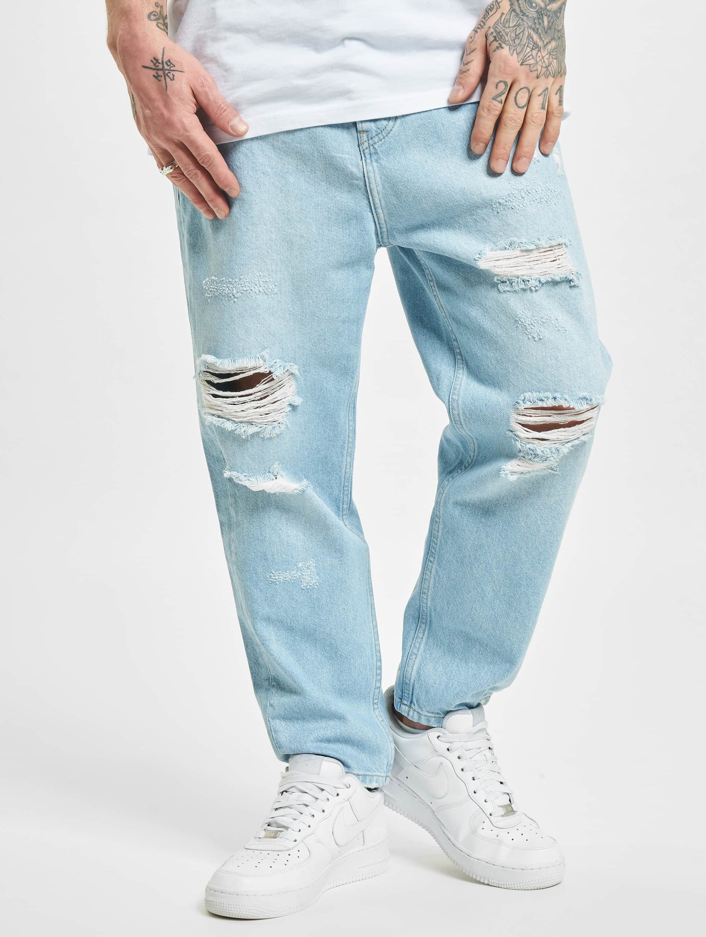 2Y Premium Billings Straight Fit Jeans