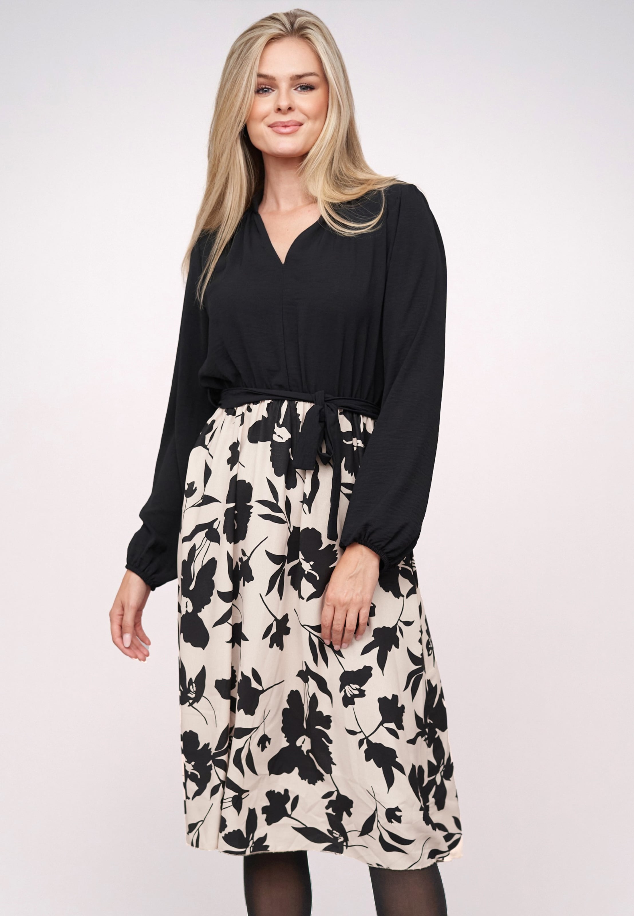 Cloud5ive Longsleeve Dress with floral print