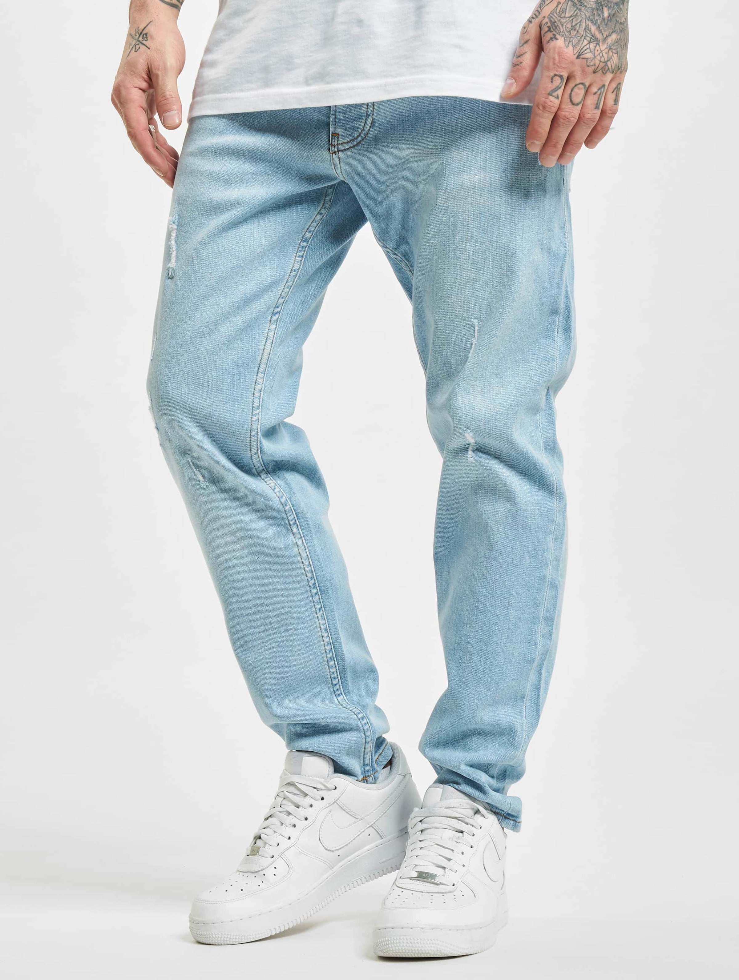2Y Premium Distressed Straight Fit Denim