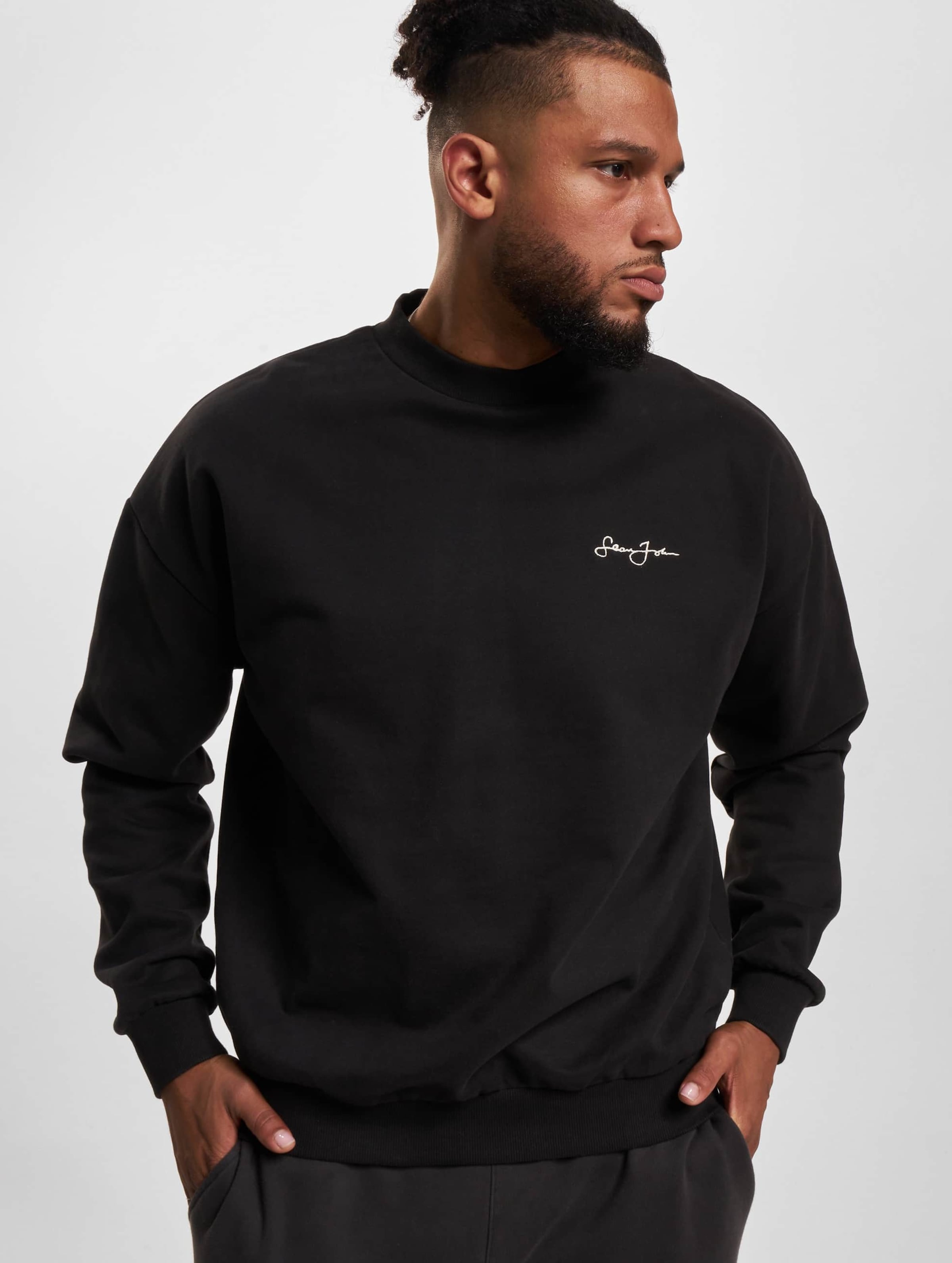Sean John JM233-021-2 SJ Script Logo Retro Backprint Crew
