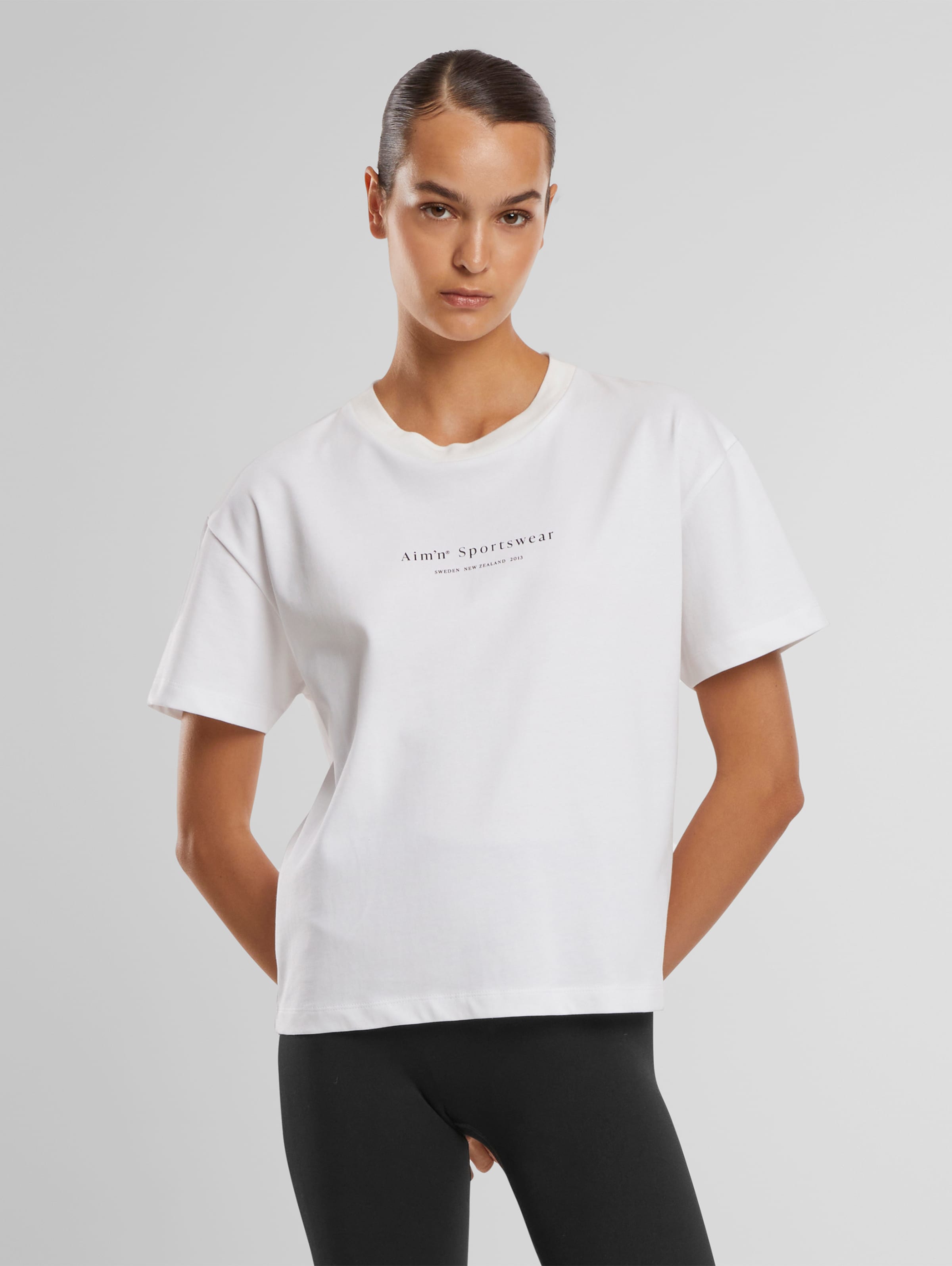aim'n Serif Boyfriend T-Shirt