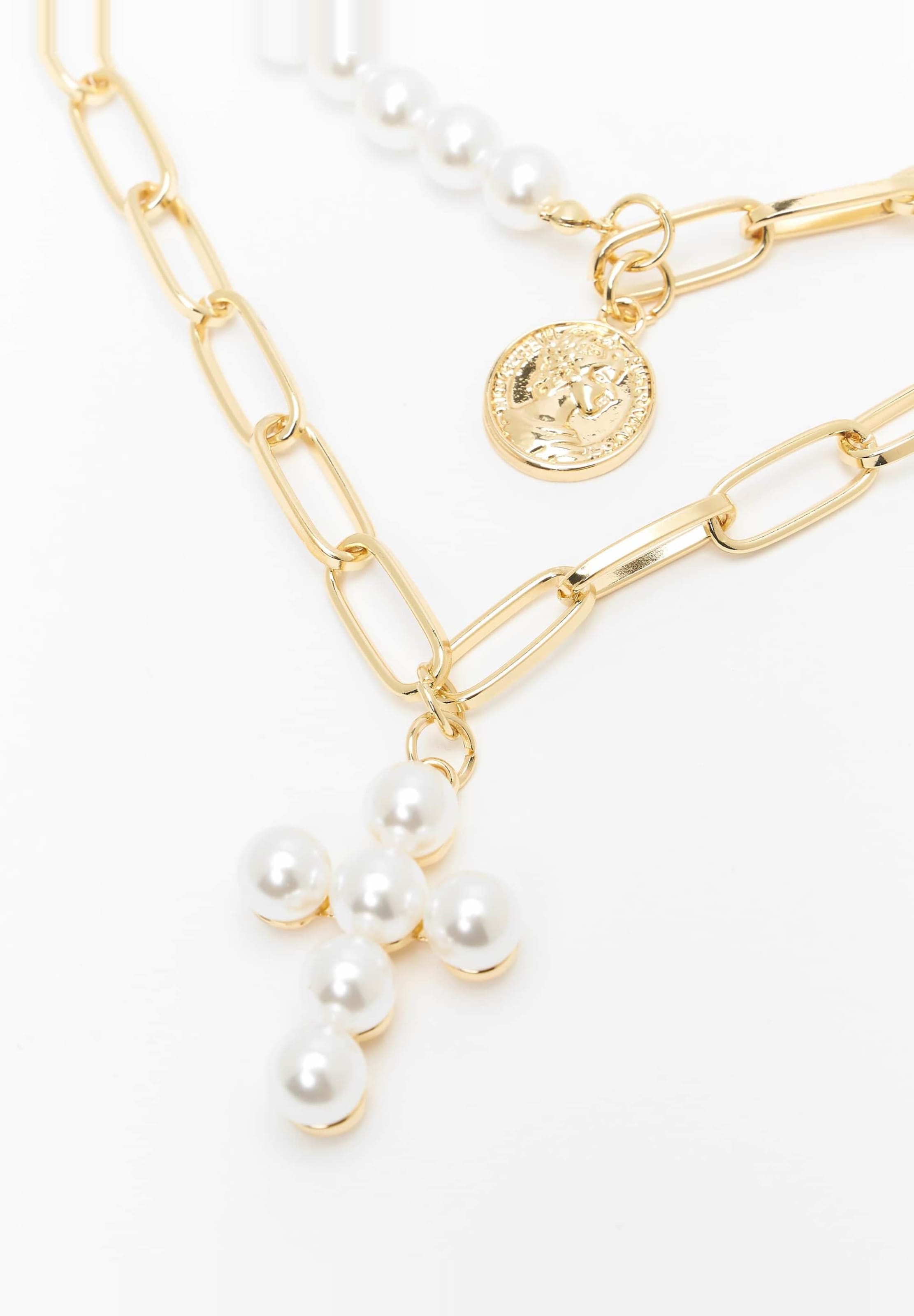 Urban Classics Pearl Cross Layering Necklace
