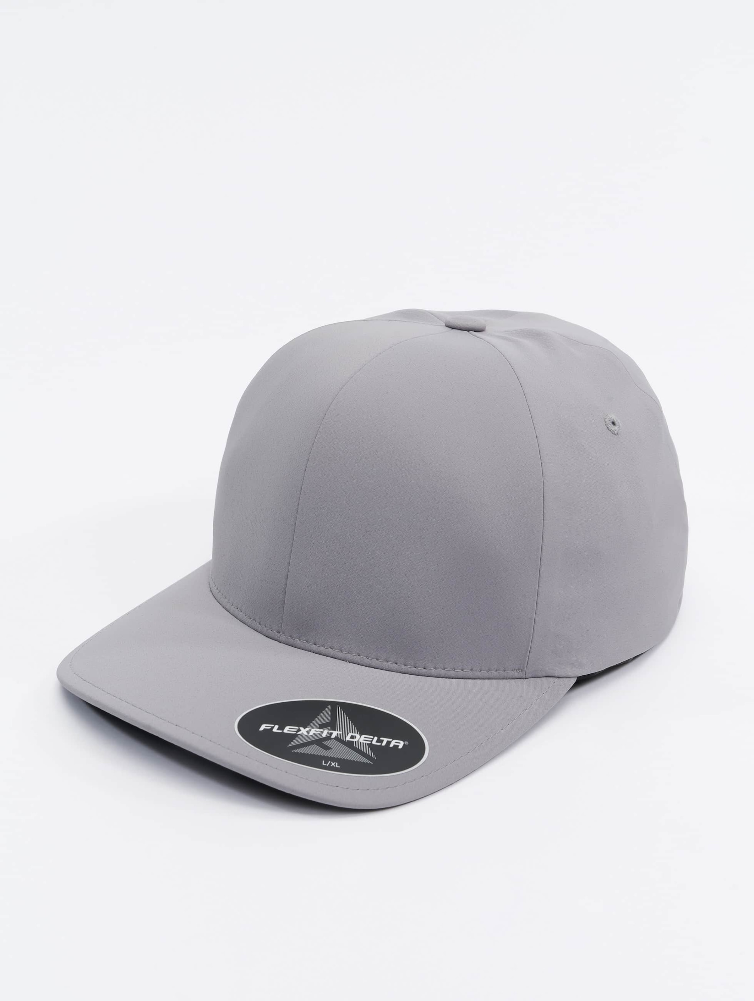 Flexfit Delta Flexfitted Cap