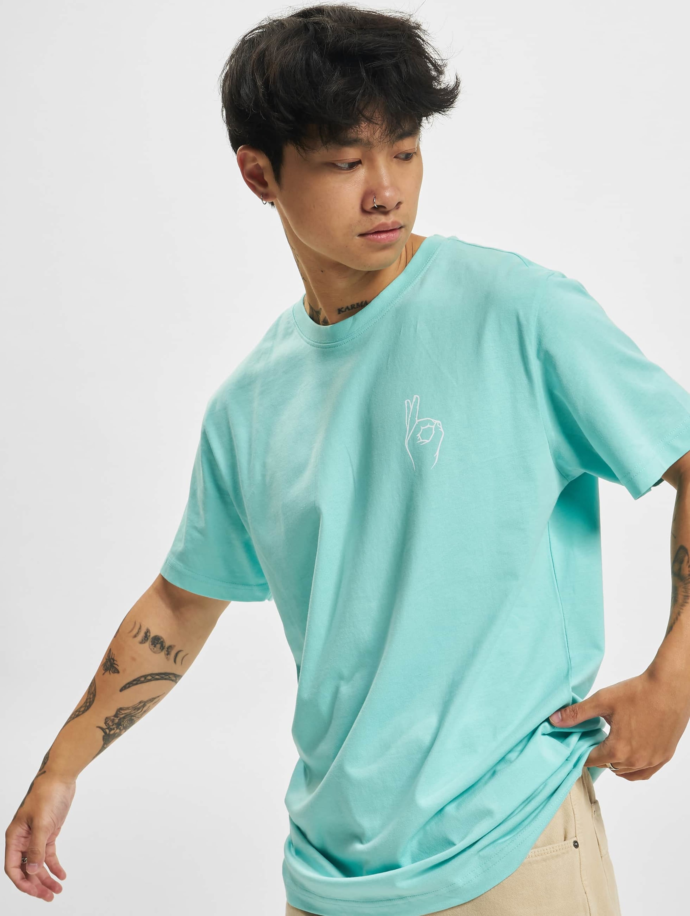 Mister Tee Easy Sign