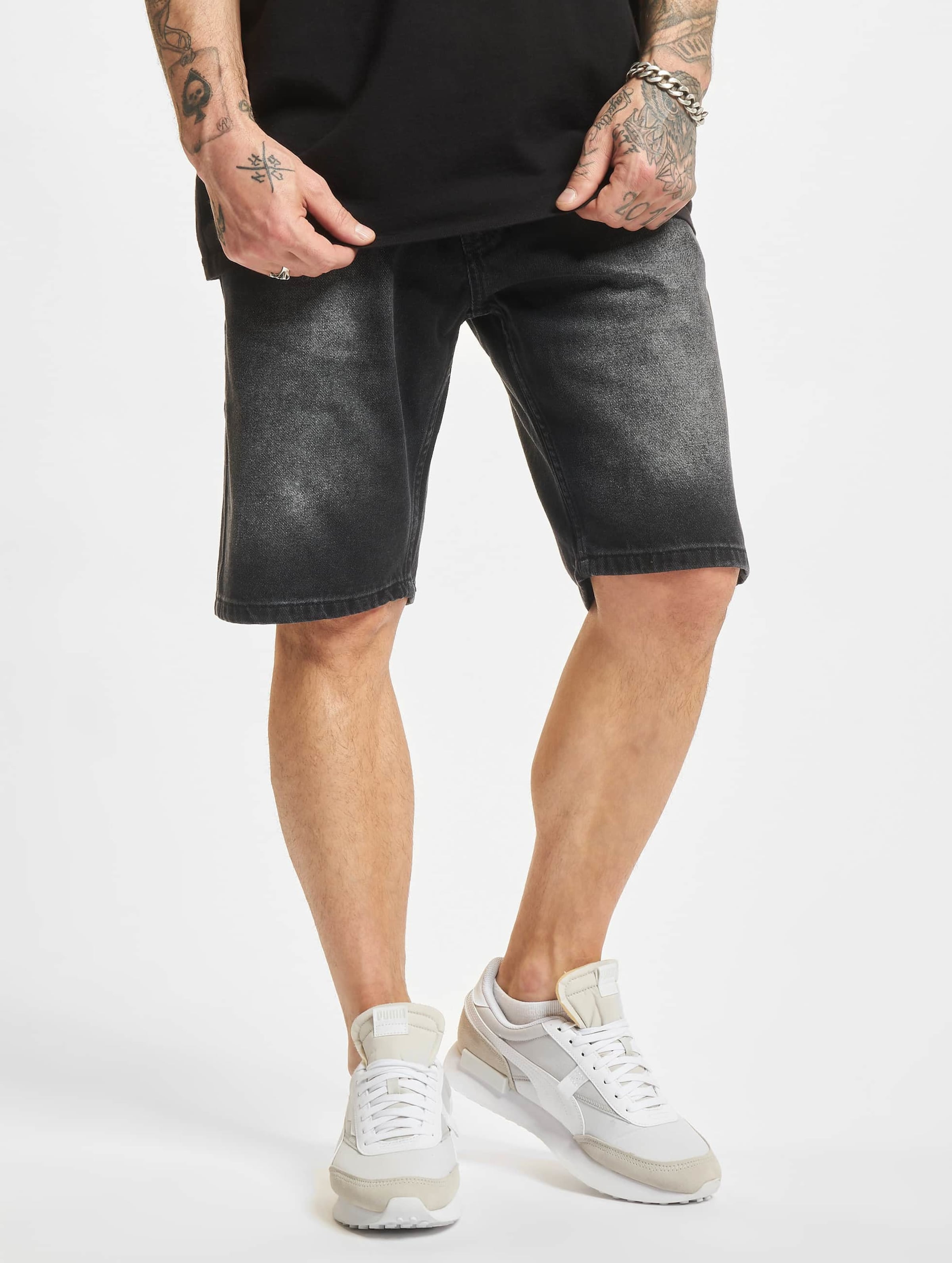 2Y Basic Slim Fit Denim Short