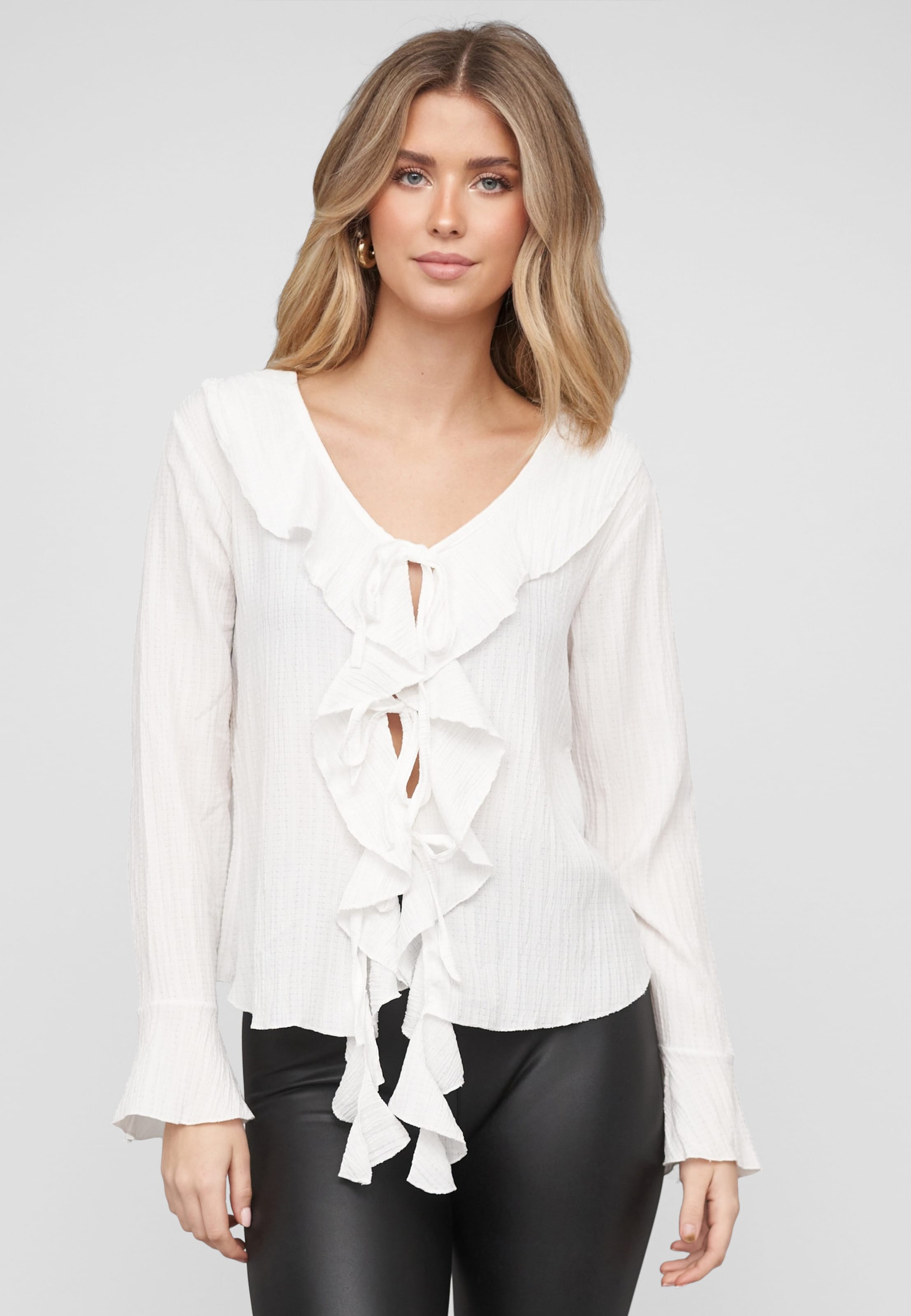 Cloud5ive Long-sleeved Blouse Ruffled Front