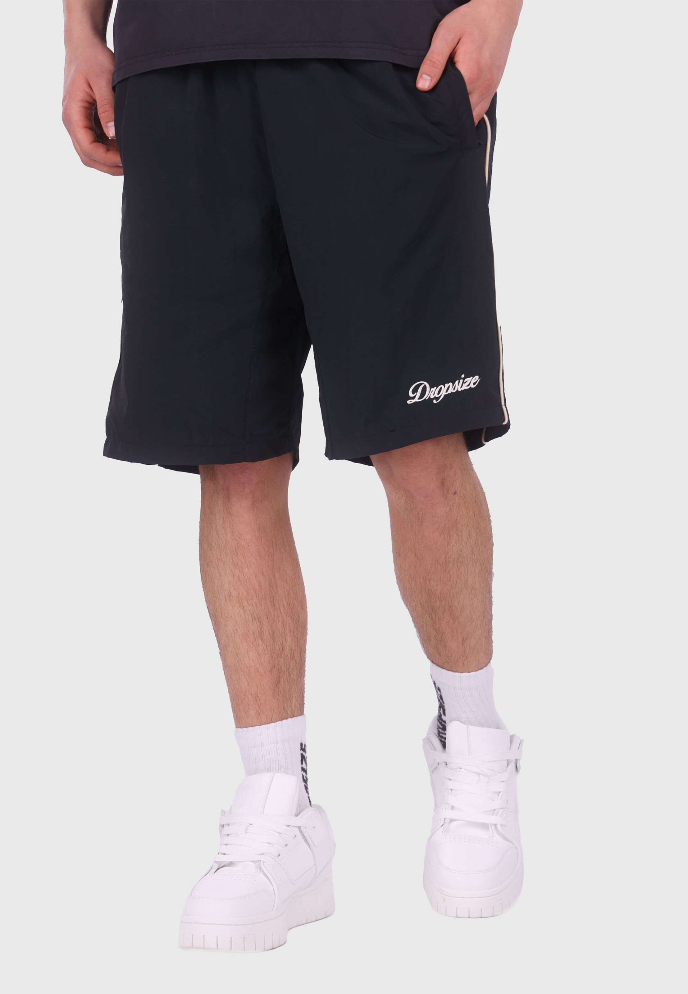 Dropsize PIPING SHORTS