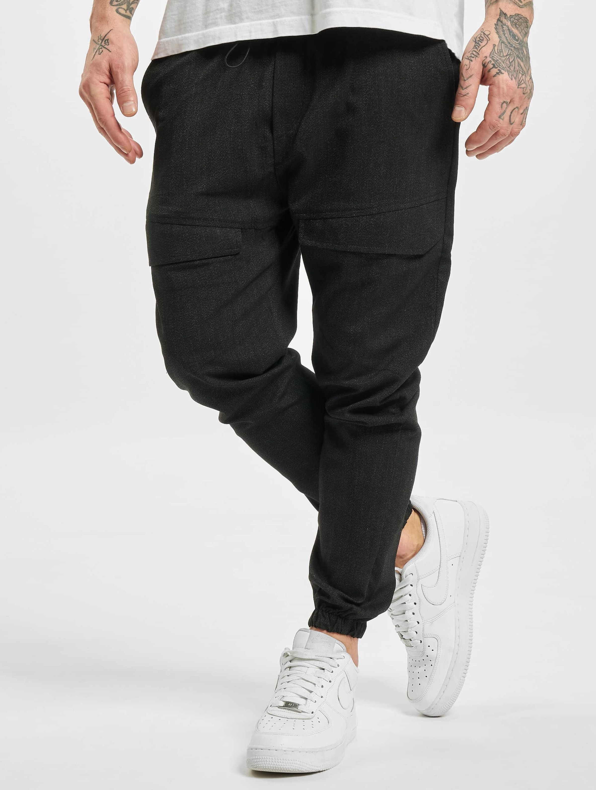 2Y Studios Max Chino