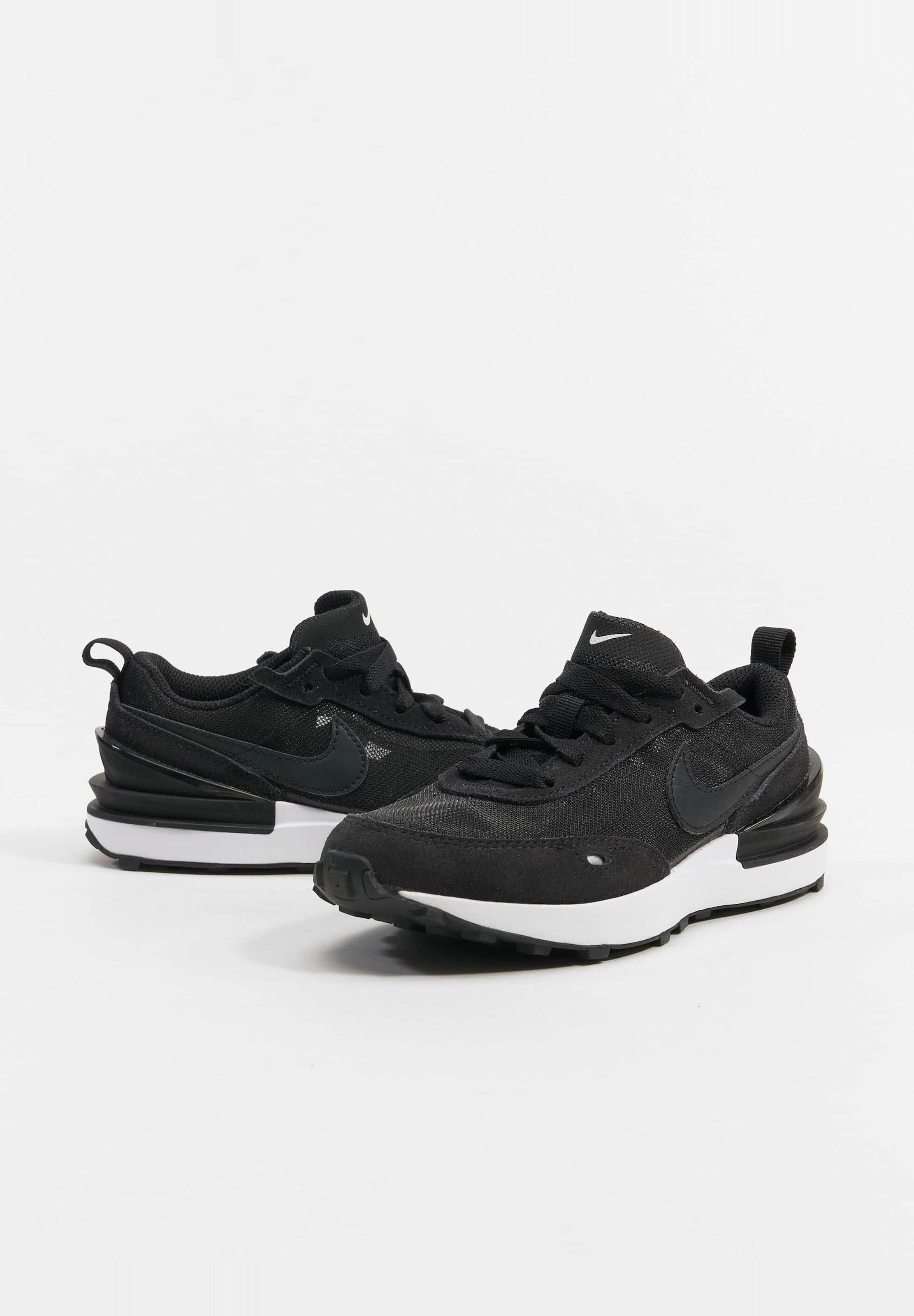 Nike Waffle One Sneaker