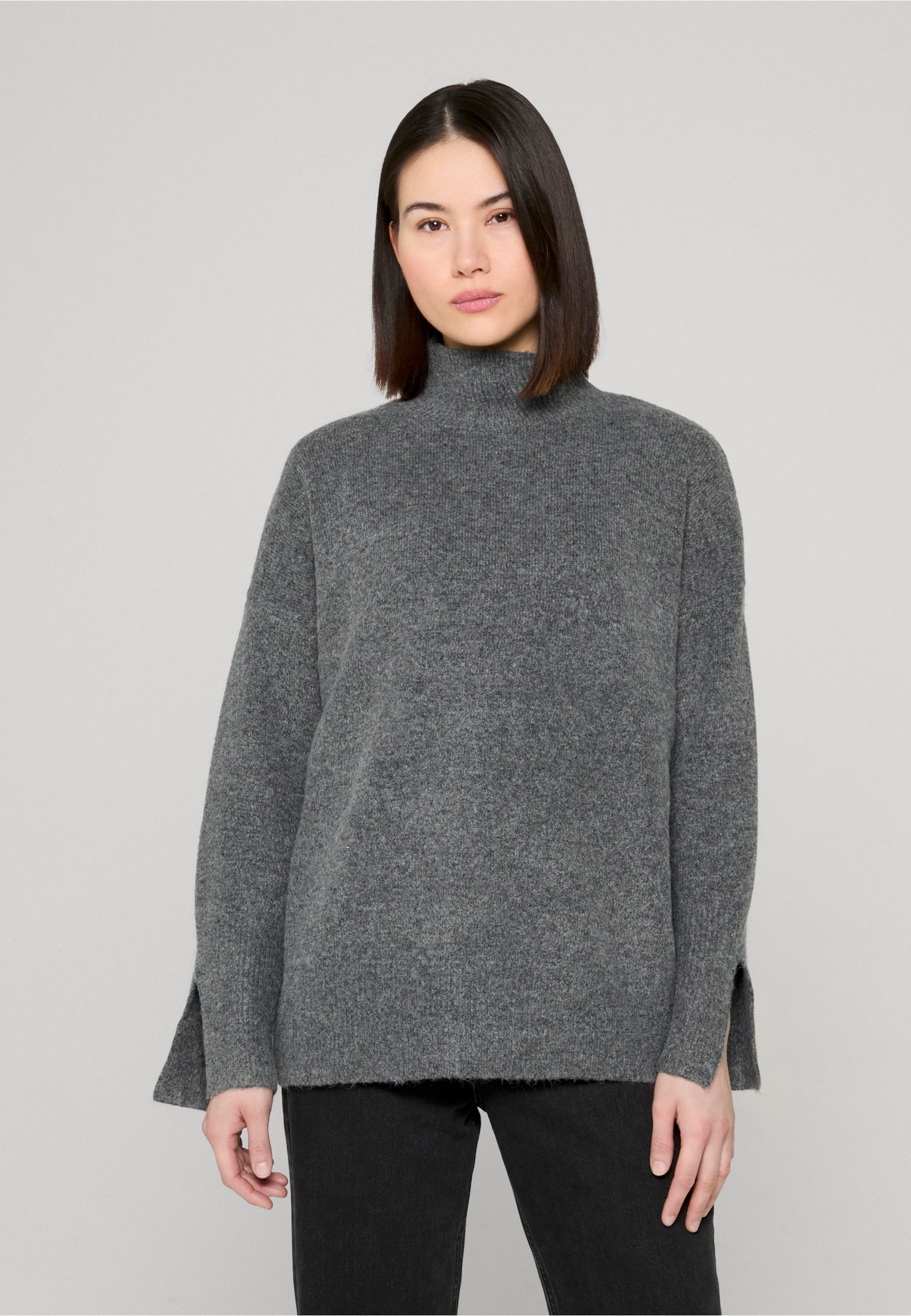 Estelou soft touch knit turtleneck