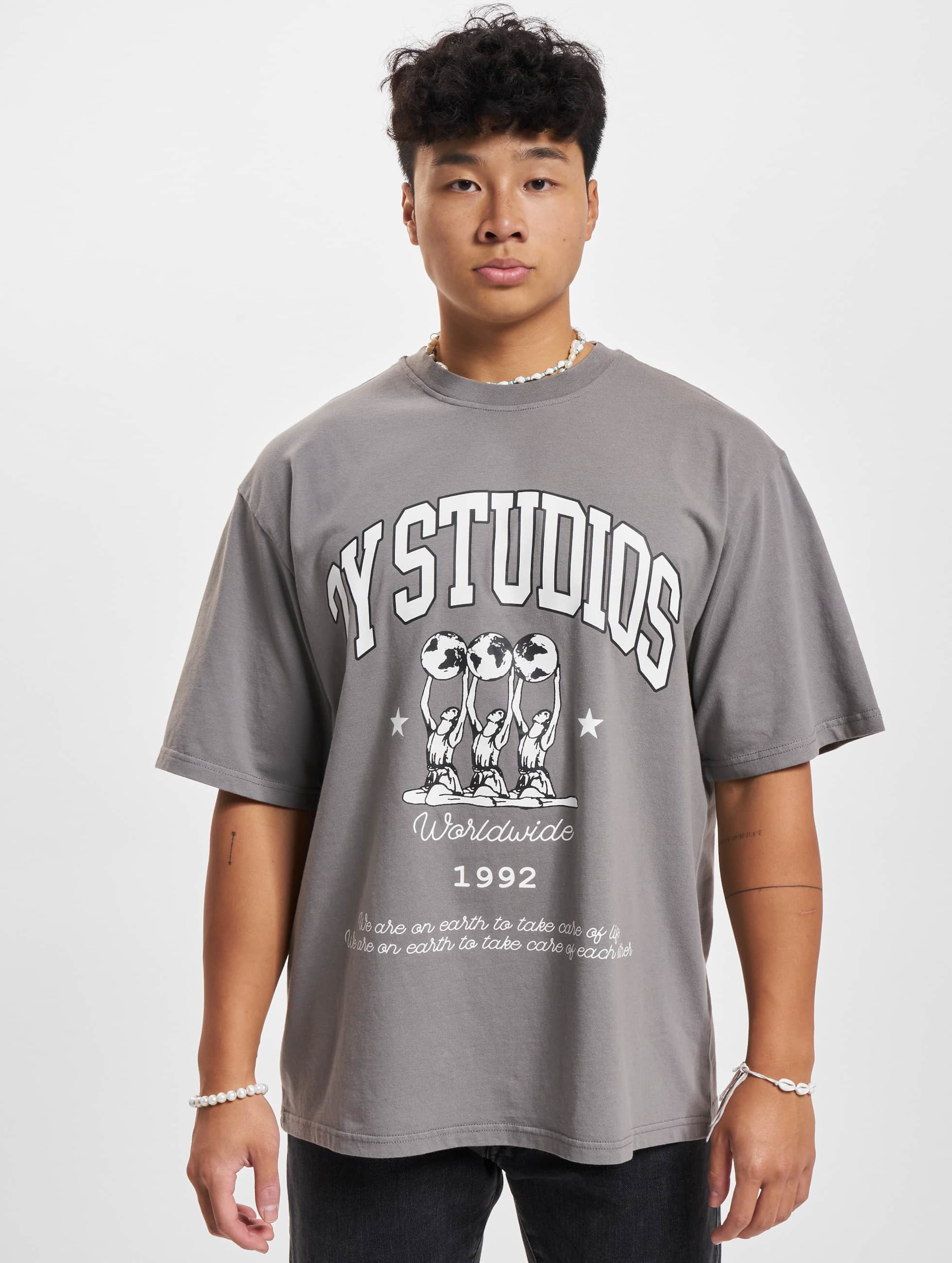 2Y Studios Globus Oversize Tee