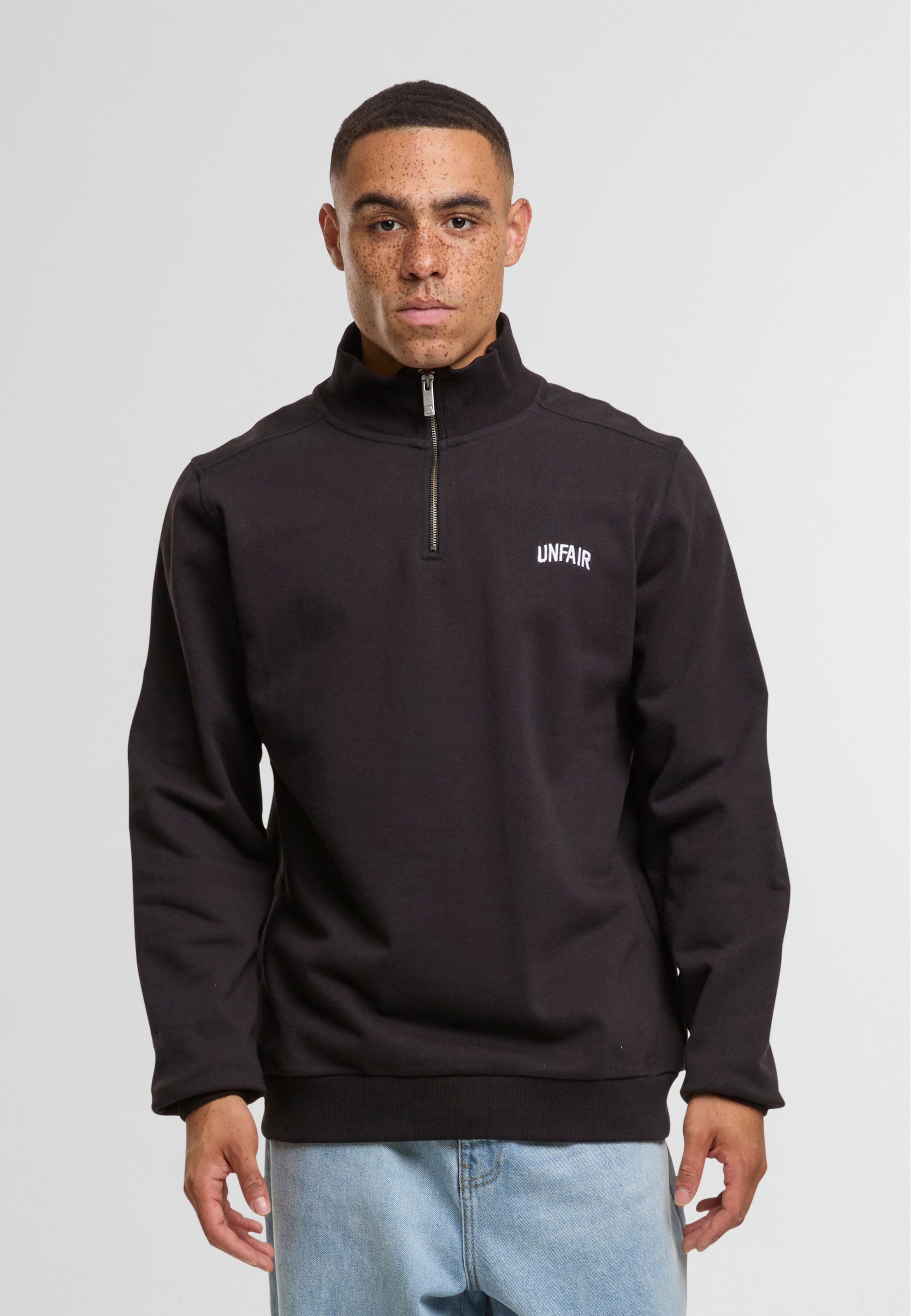 UNFAIR ATHLETICS Curved Halfzip Sweatshirt